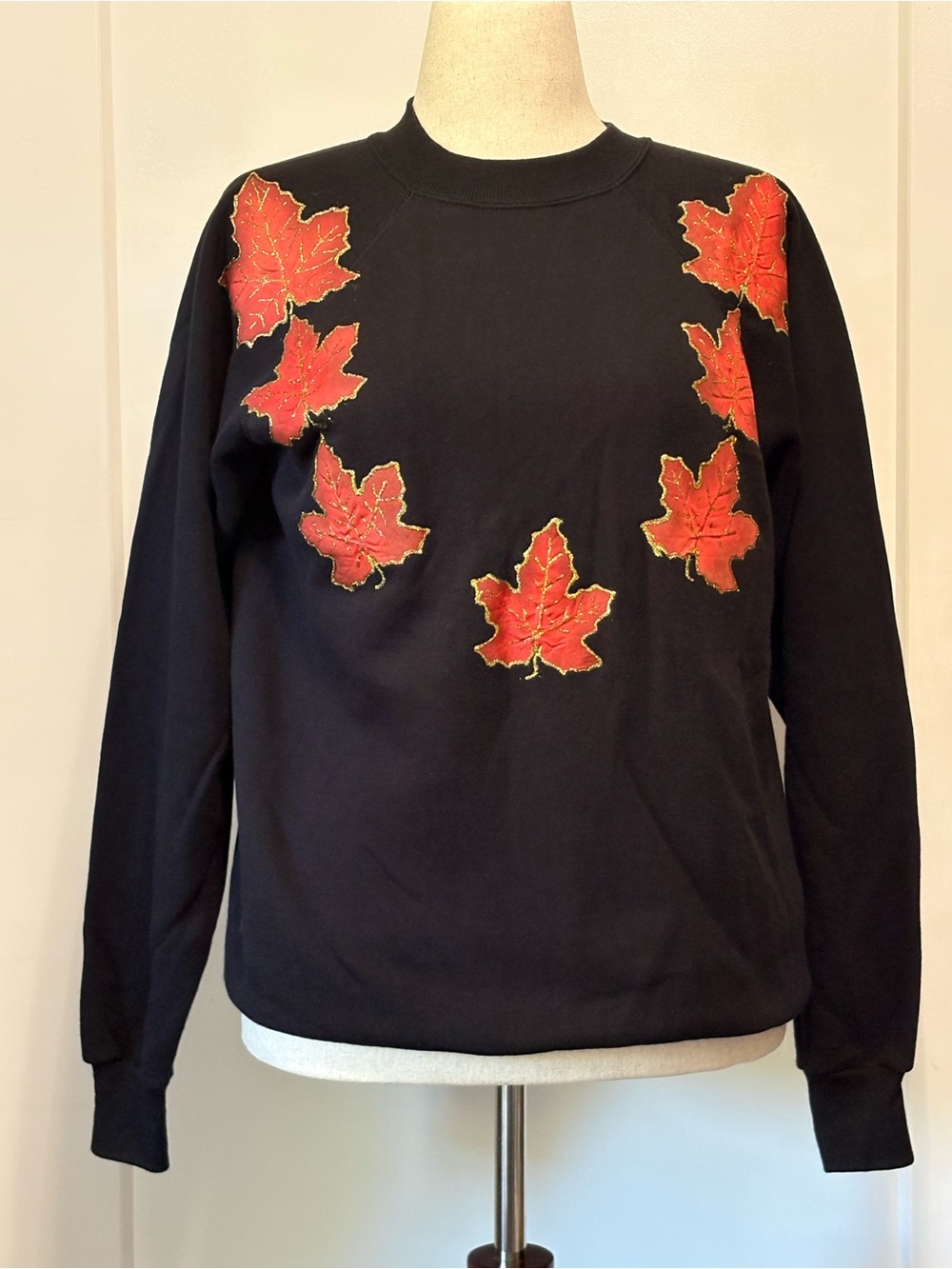 Hanes Her Way Vintage Black Autumn Leaves Sweatshirt L